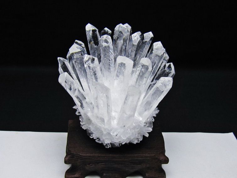 水晶 クラスター 水晶 原石 台座付属 一点物 182-8575