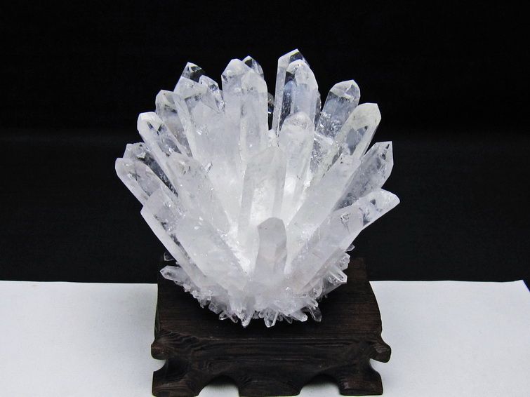 水晶 クラスター 水晶 原石 台座付属 一点物 182-8579