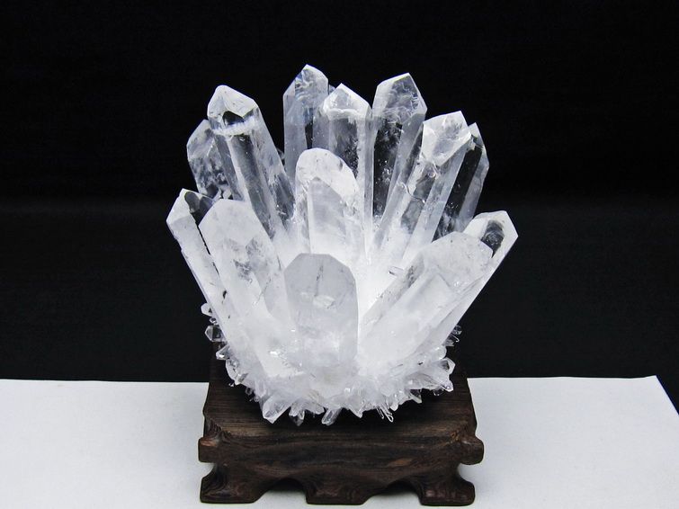 水晶 クラスター 水晶 原石 台座付属 一点物 182-8580