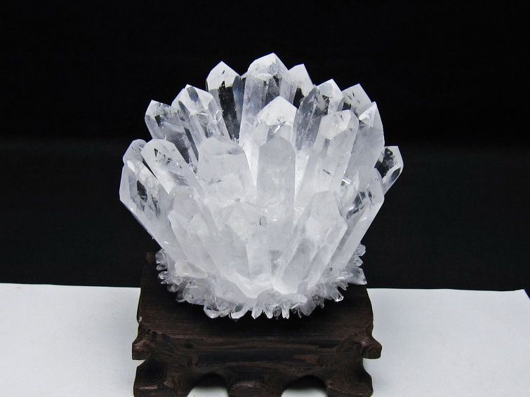水晶 クラスター 水晶 原石 台座付属 一点物 182-8581