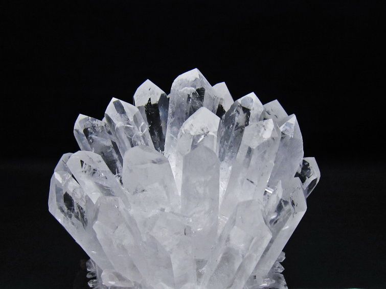 水晶 クラスター 水晶 原石 台座付属 一点物 182-8581