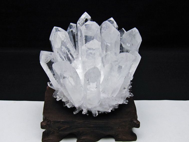 水晶 クラスター 水晶 原石 台座付属 一点物 182-8584