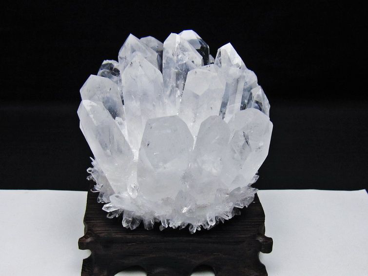 水晶 クラスター 水晶 原石 台座付属 一点物 182-8587