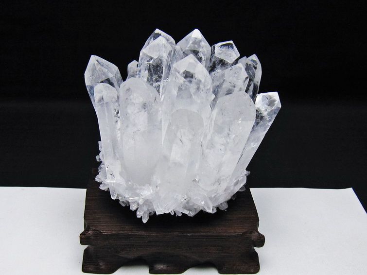 水晶 クラスター 水晶 原石 台座付属 一点物 182-8589