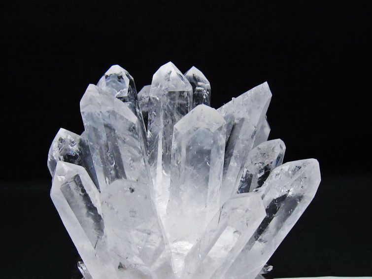 水晶 クラスター 水晶 原石 台座付属 一点物 182-8591