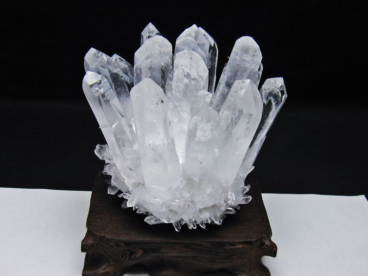 水晶 クラスター 水晶 原石 台座付属 一点物 182-8592