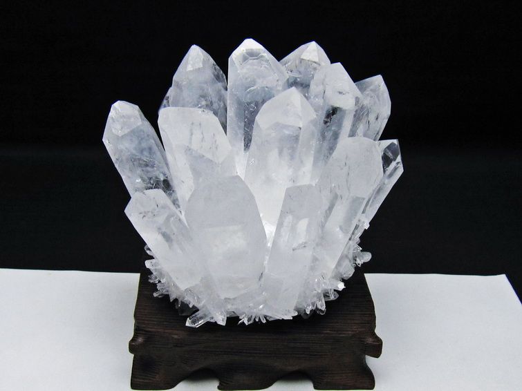 水晶 クラスター 水晶 原石 台座付属 一点物 182-8594