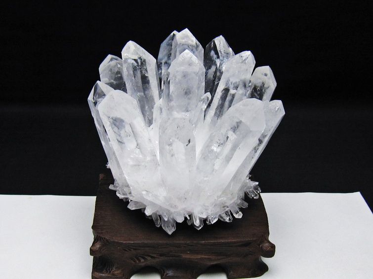 水晶 クラスター 水晶 原石 台座付属 一点物 182-8596