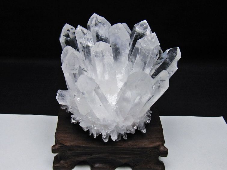 水晶 クラスター 水晶 原石 台座付属 一点物 182-8597