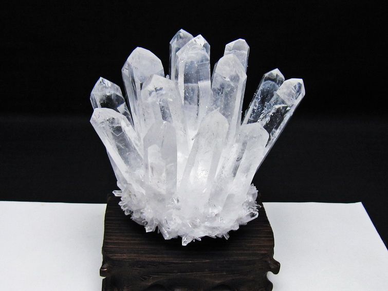 水晶 クラスター 水晶 原石 台座付属 一点物 182-8600