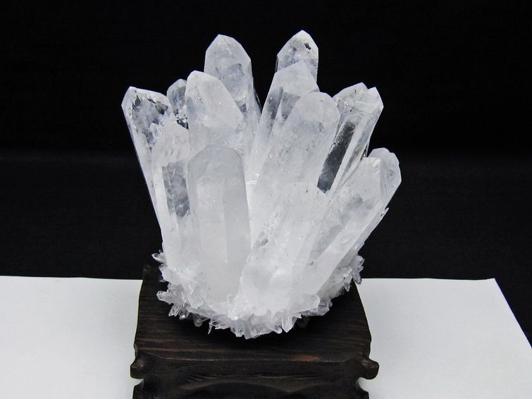 水晶 クラスター 水晶 原石 台座付属 一点物 182-8602