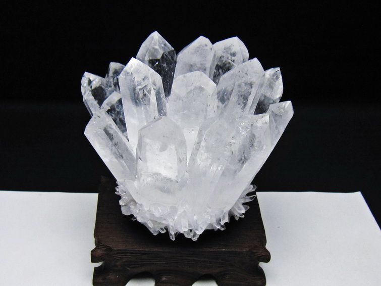 水晶 クラスター 水晶 原石 台座付属 一点物 182-8604