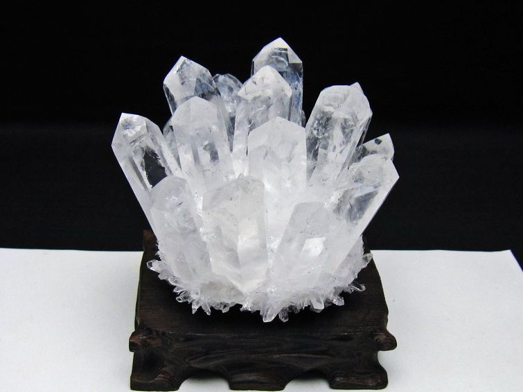 水晶 クラスター 水晶 原石 台座付属 一点物 182-8610