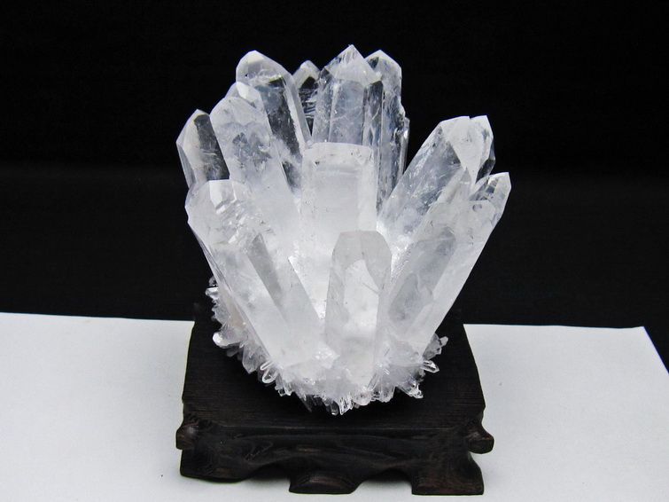 水晶 クラスター 水晶 原石 台座付属 一点物 182-8612
