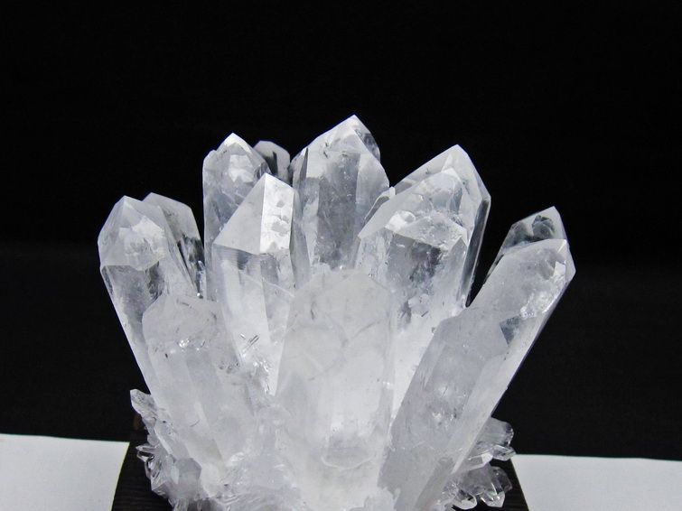 水晶 クラスター 水晶 原石 台座付属 一点物 182-8615