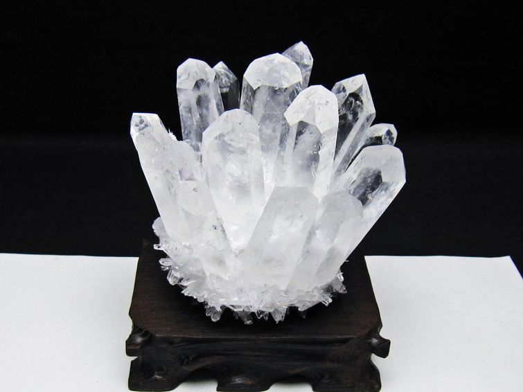 水晶 クラスター 水晶 原石 台座付属 一点物 182-8617