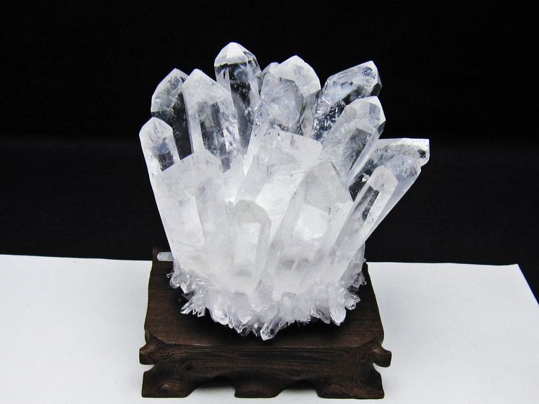 水晶 クラスター 水晶 原石 台座付属 一点物 182-8618