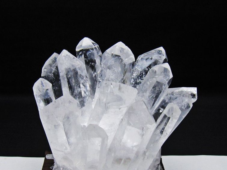 水晶 クラスター 水晶 原石 台座付属 一点物 182-8618