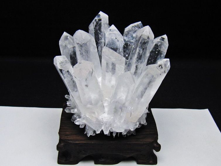 水晶 クラスター 水晶 原石 台座付属 一点物 182-8619