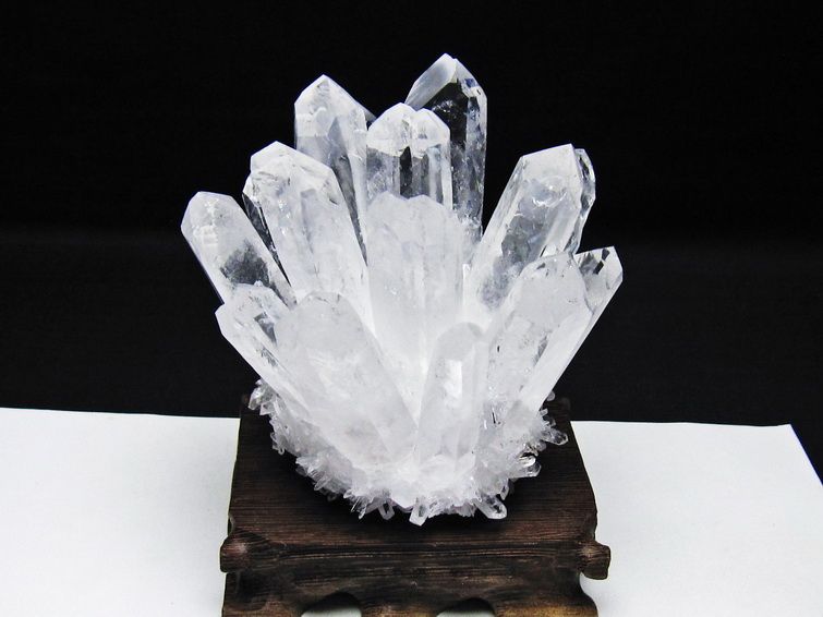 水晶 クラスター 水晶 原石 台座付属 一点物 182-8620