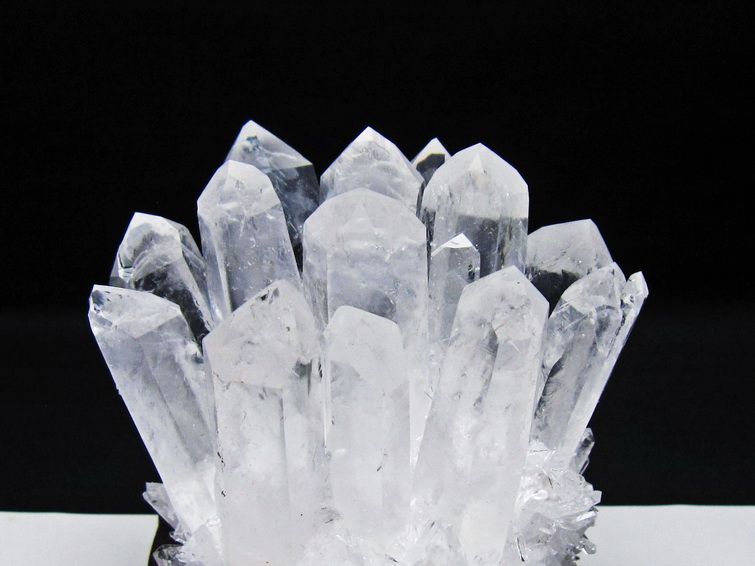 水晶 クラスター 水晶 原石 台座付属 一点物 182-8621