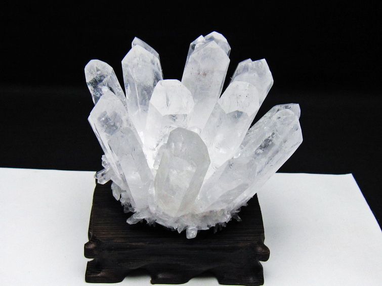 水晶 クラスター 水晶 原石 台座付属 一点物 182-8622