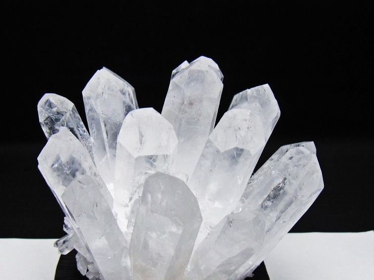 水晶 クラスター 水晶 原石 台座付属 一点物 182-8622