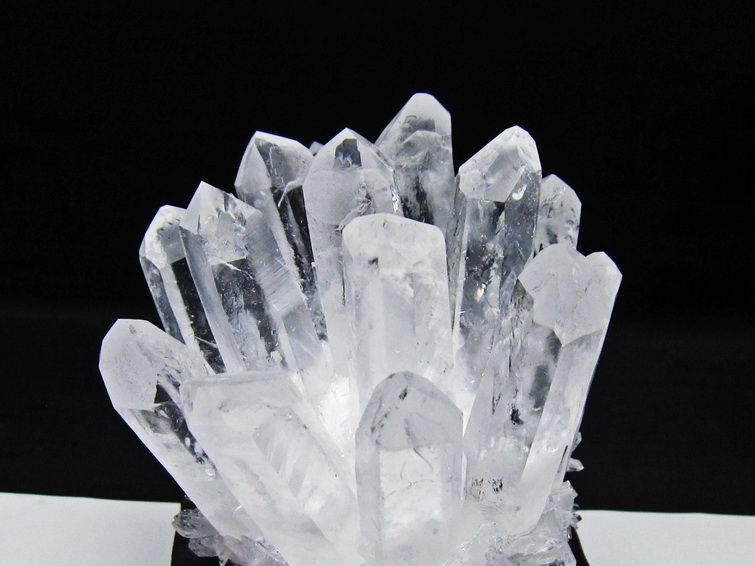 水晶 クラスター 水晶 原石 台座付属 一点物 182-8623