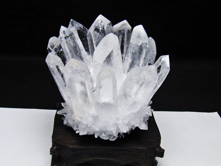 水晶 クラスター 水晶 原石 台座付属 一点物 182-8624