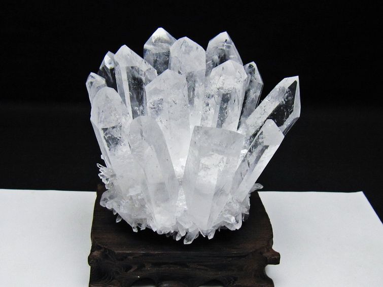 水晶 クラスター 水晶 原石 台座付属 一点物 182-8626