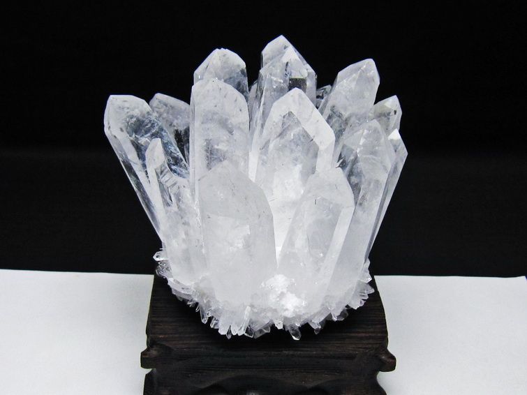 水晶 クラスター 水晶 原石 台座付属 一点物 182-8628