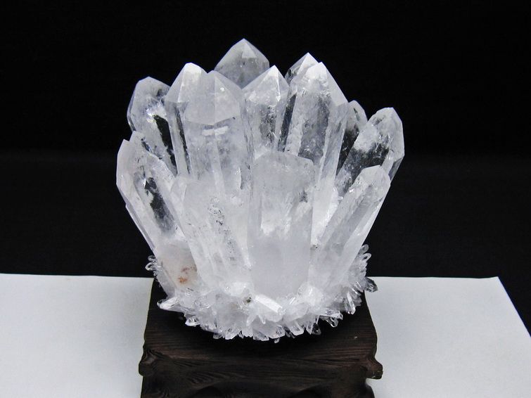 水晶 クラスター 水晶 原石 台座付属 一点物 182-8629