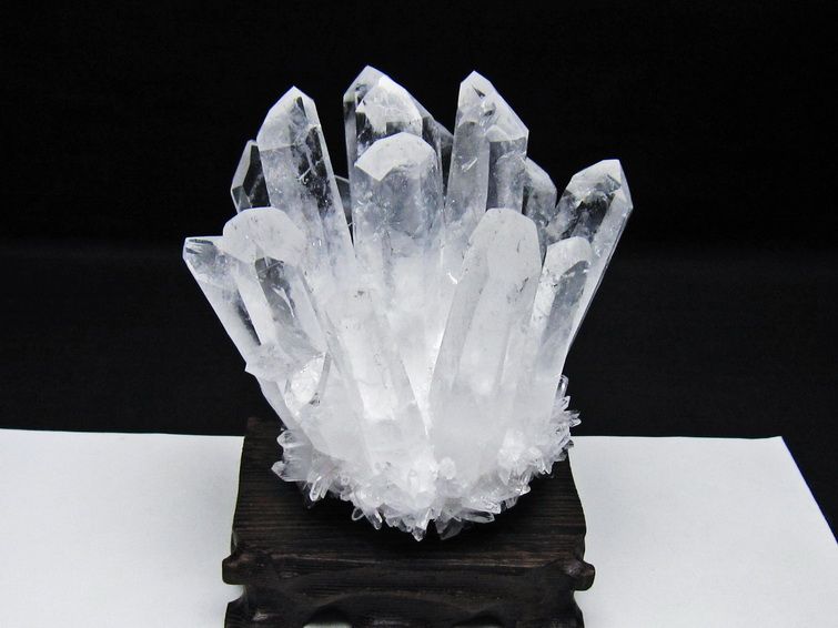 水晶 クラスター 水晶 原石 台座付属 一点物 182-8630