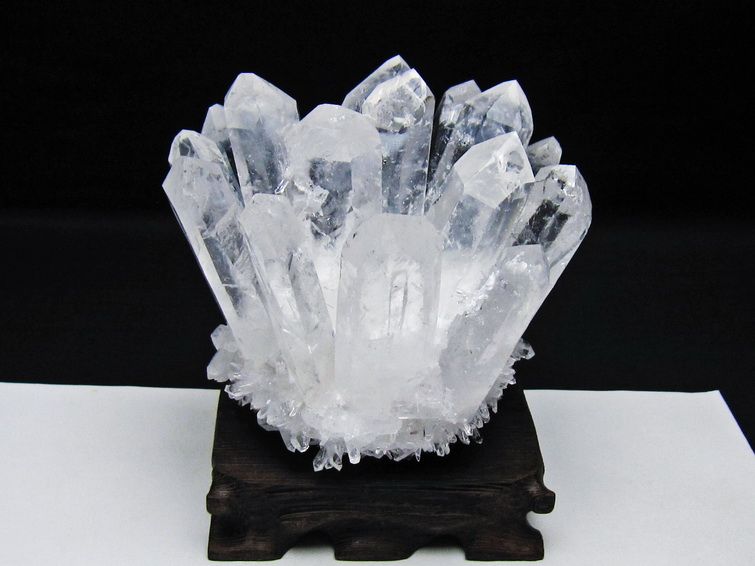 水晶 クラスター 水晶 原石 台座付属 一点物 182-8631