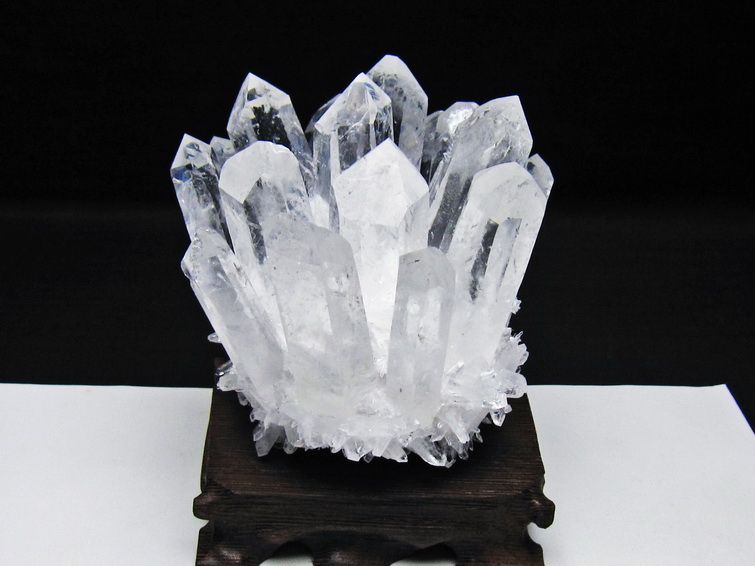 水晶 クラスター 水晶 原石 台座付属 一点物 182-8634