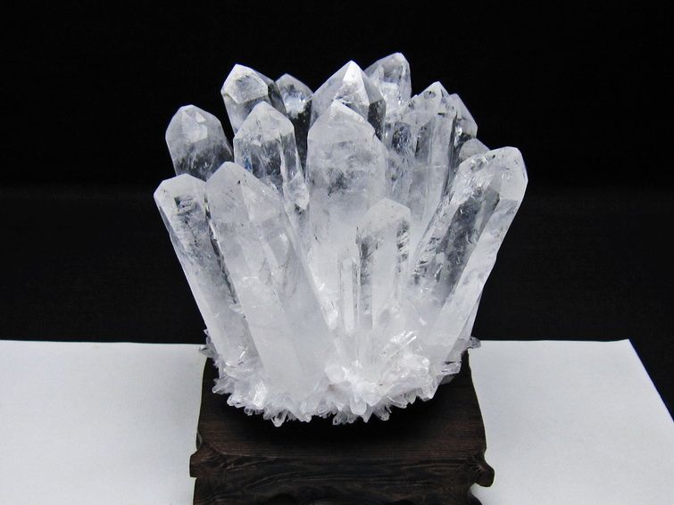 水晶 クラスター 水晶 原石 台座付属 一点物 182-8637