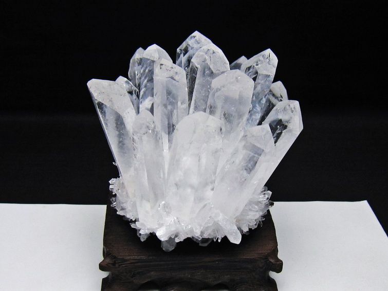 水晶 クラスター 水晶 原石 台座付属 一点物 182-8643