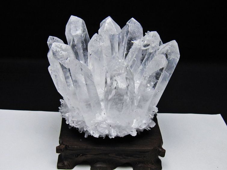 水晶 クラスター 水晶 原石 台座付属 一点物 182-8644