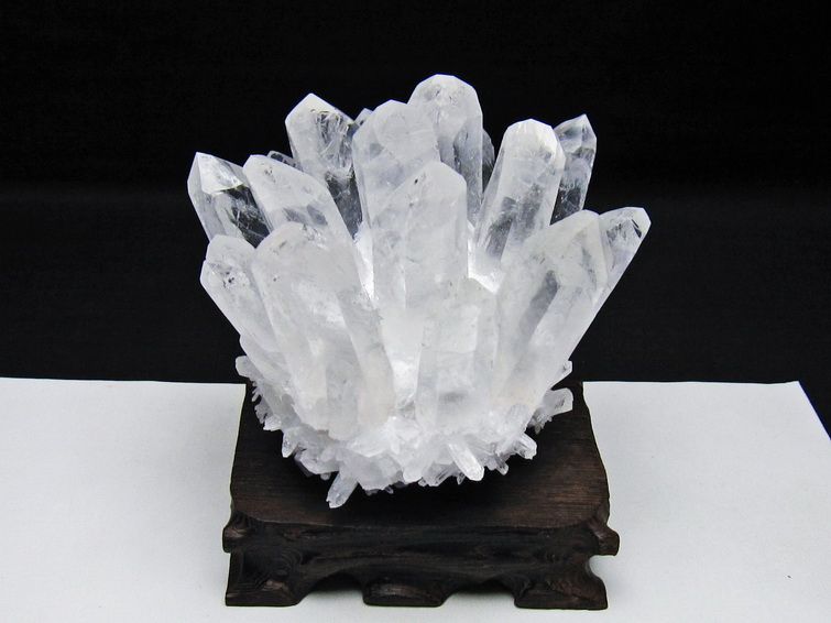 水晶 クラスター 水晶 原石 台座付属 一点物 182-8646