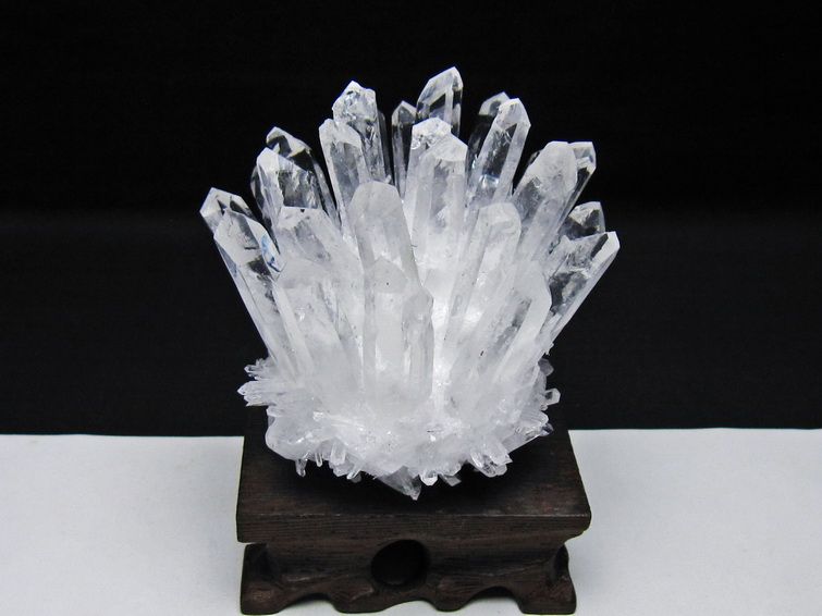 水晶 クラスター 水晶 原石 台座付属 一点物 182-8655