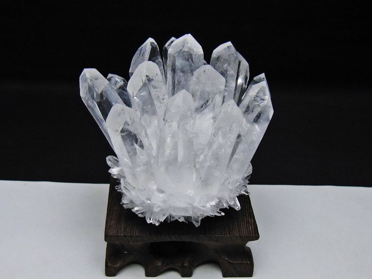 水晶 クラスター 水晶 原石 台座付属 一点物 182-8656