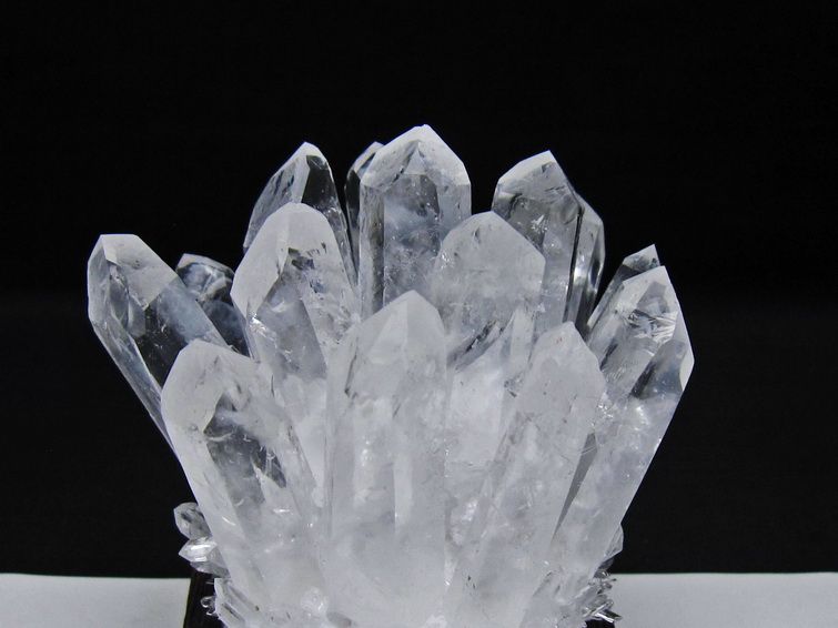 水晶 クラスター 水晶 原石 台座付属 一点物 182-8656