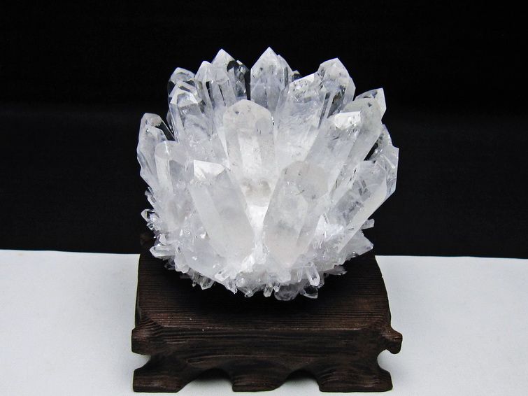 水晶 クラスター 水晶 原石 台座付属 一点物 182-8660