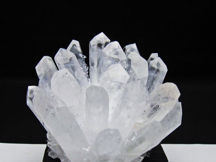 水晶 クラスター 水晶 原石 台座付属 一点物 182-8662