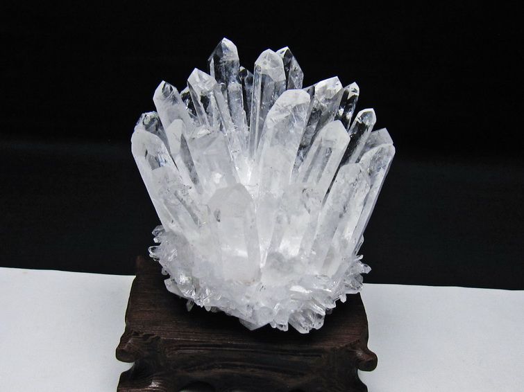 水晶 クラスター 水晶 原石 台座付属 一点物 182-8663