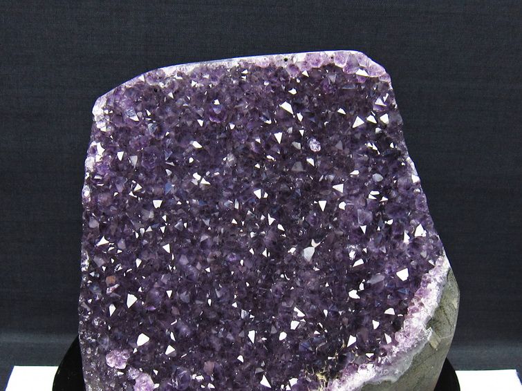 1.6Kg アメジスト クラスター ウルグアイ産 アメジスト 原石 amethyst 台座付属 一点物 182-8738