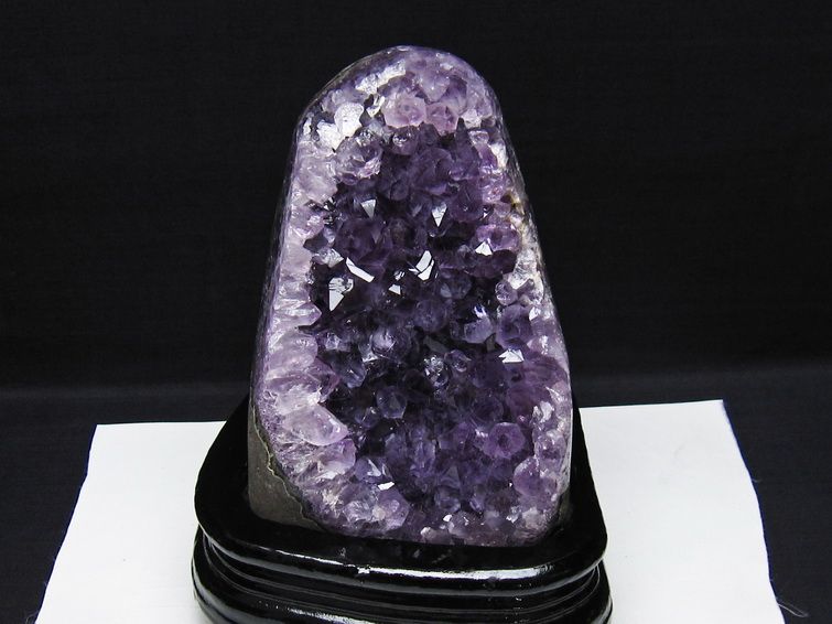 1.7Kg アメジスト クラスター ウルグアイ産 アメジスト 原石 amethyst 台座付属 一点物 182-8740