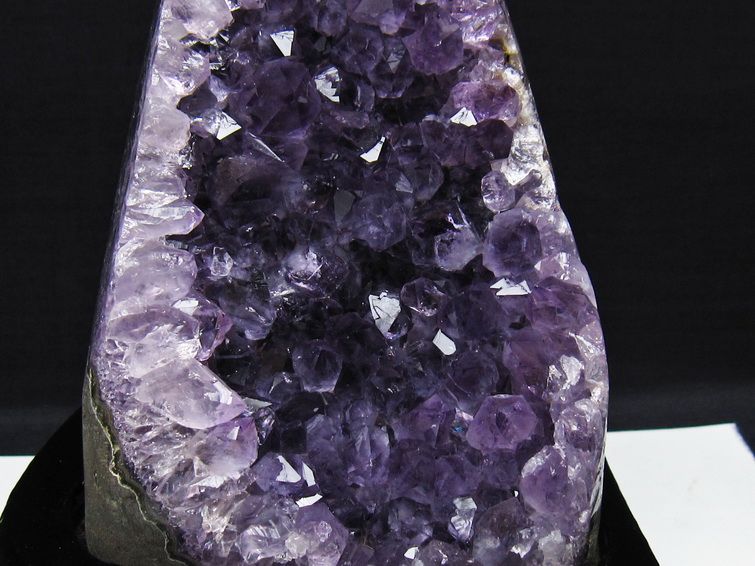 1.7Kg アメジスト クラスター ウルグアイ産 アメジスト 原石 amethyst 台座付属 一点物 182-8740