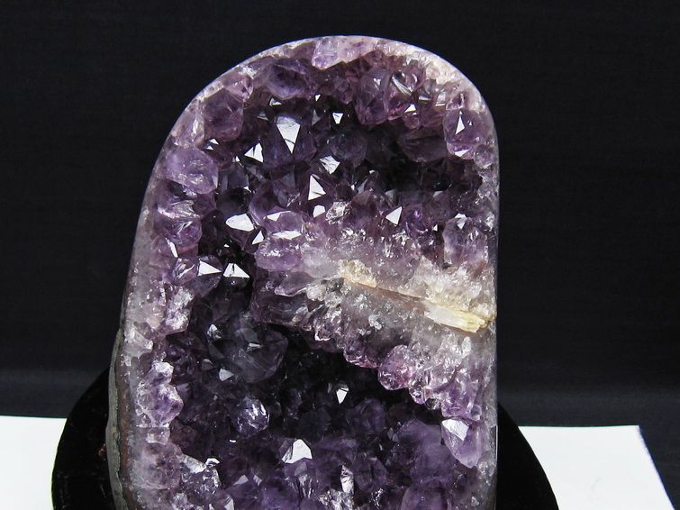 1.2Kg アメジスト クラスター ウルグアイ産 アメジスト 原石 amethyst 台座付属 一点物 182-8744