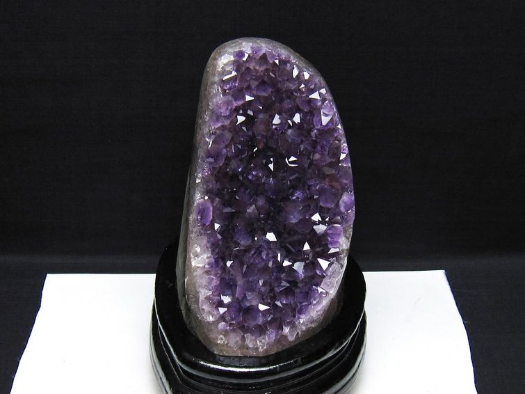 1.2Kg アメジスト クラスター ウルグアイ産 アメジスト 原石 amethyst 台座付属 一点物 182-8745